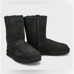Women’s Ugg CLASSIC SHORT 10